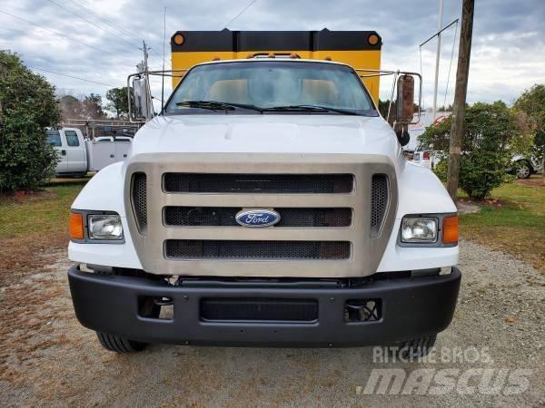 Ford F 650 XL SD Pojazdy do transportu zrębki
