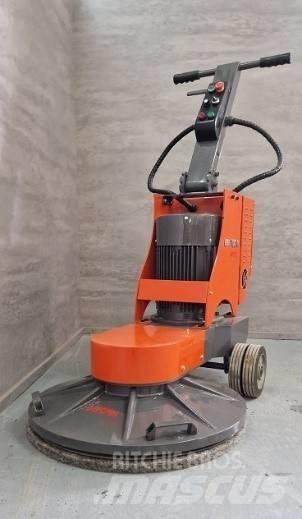 Husqvarna BB 700 Maszyny budowlane - Inne