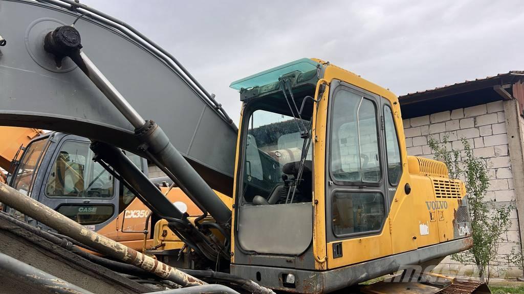 Volvo EC 290 B LC Gąsienice, łańcuchy i podwozia