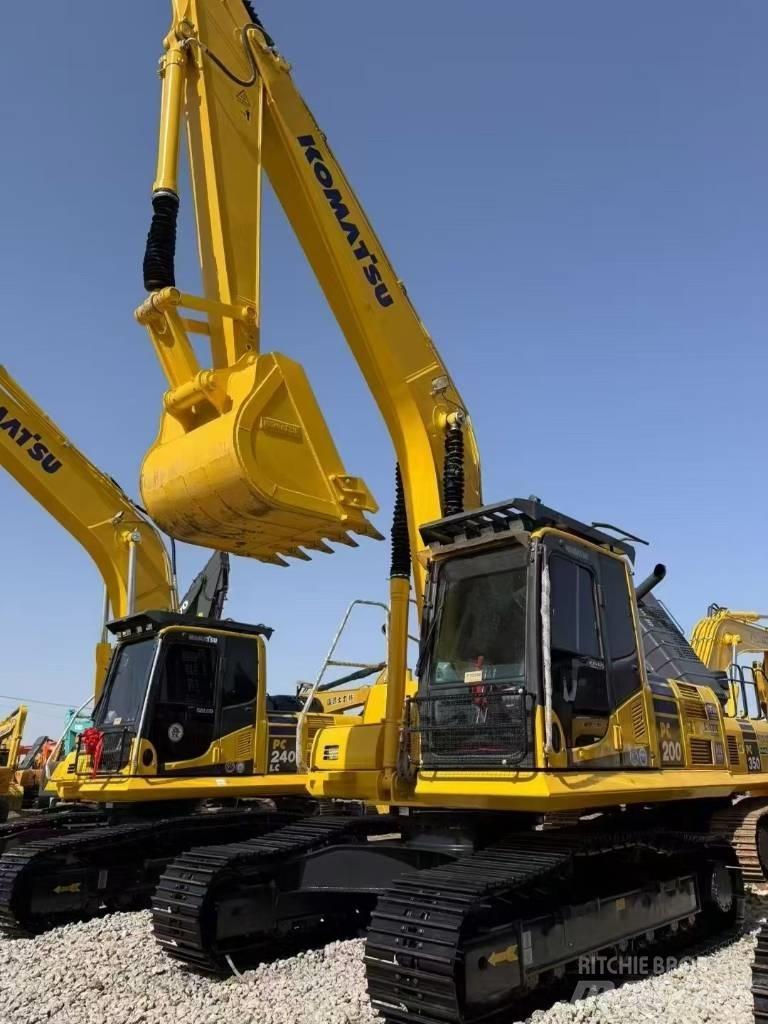 Komatsu 200-8 Koparki gąsienicowe
