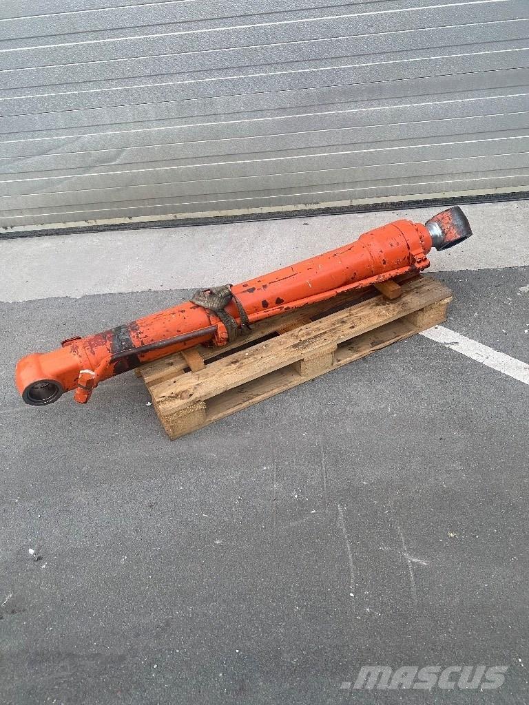Hitachi ZX 250 LC Koparki gąsienicowe
