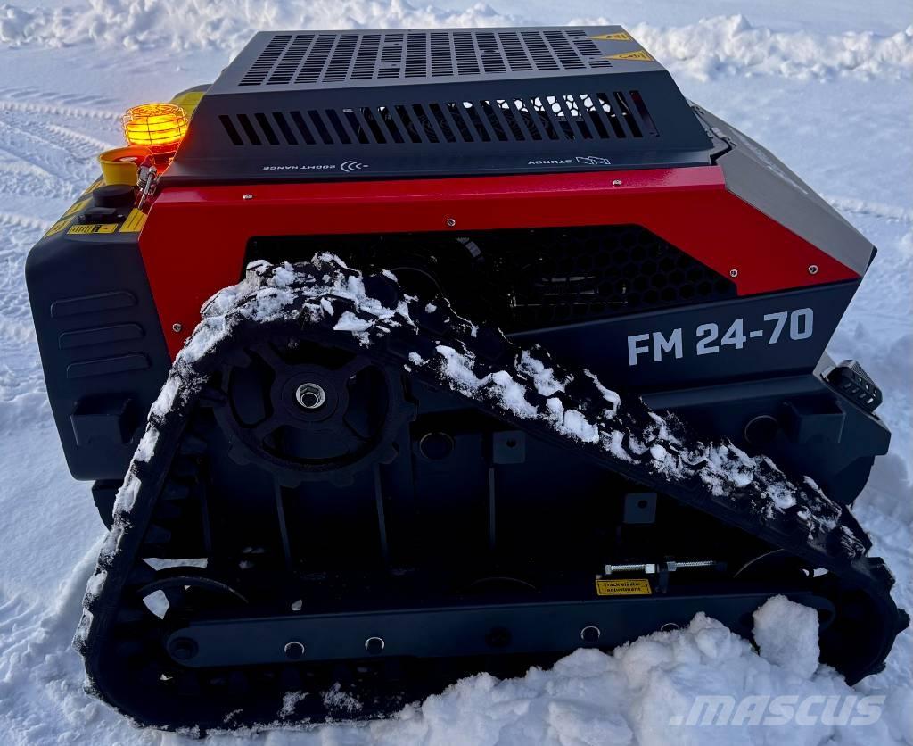 Blue Bird FM 24-70 Kosiarki mechaniczne z operatorem za maszyną