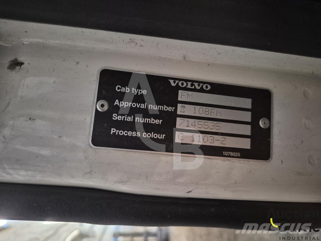 Volvo FM380 Ciężarówki typu Platforma / Skrzynia
