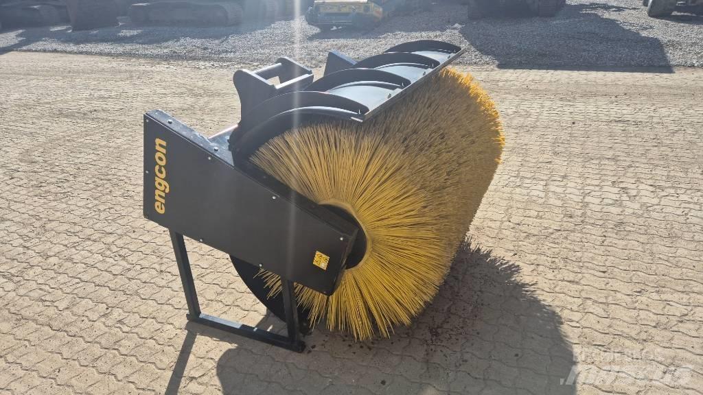 Engcon sweeper Zamiatarki - Zgarniarki - Odśnieżarki