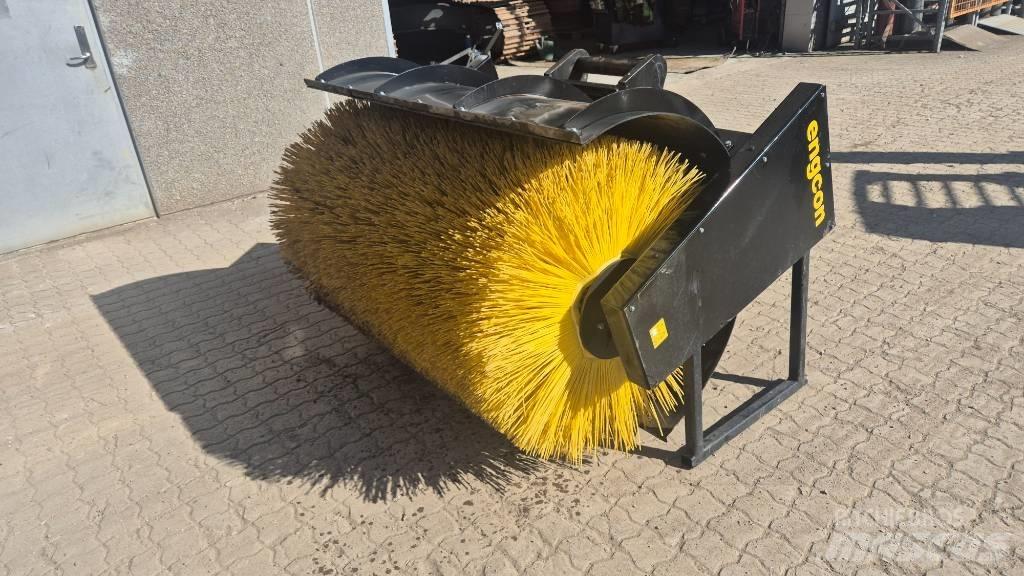Engcon sweeper Zamiatarki - Zgarniarki - Odśnieżarki