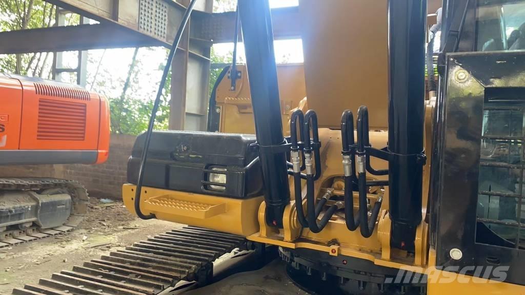 CAT 320D2L Koparki gąsienicowe