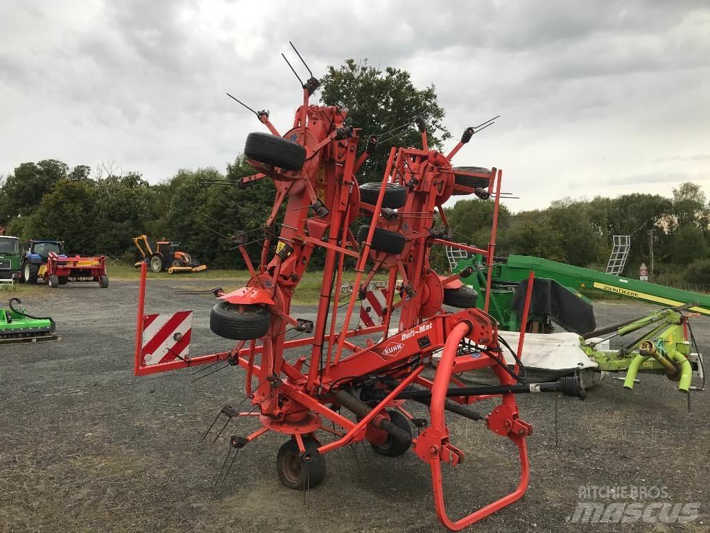 Kuhn GF 8702 Zgrabiarki i przetrząsacze