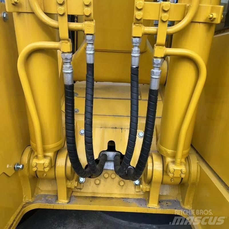 Komatsu PC 138 Koparki gąsienicowe