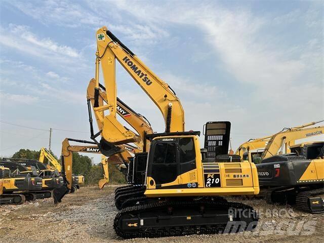 Komatsu PC210-8 Koparki gąsienicowe
