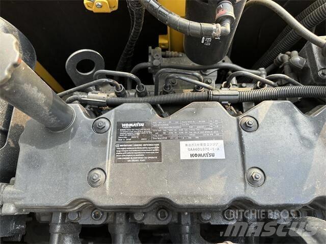 Komatsu PC210-8 Koparki gąsienicowe