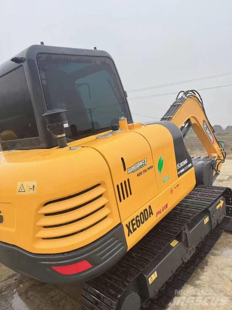 XCMG XE 60 DA Minikoparki