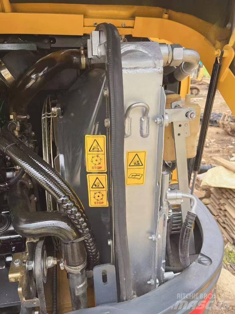 XCMG XE 60 DA Minikoparki