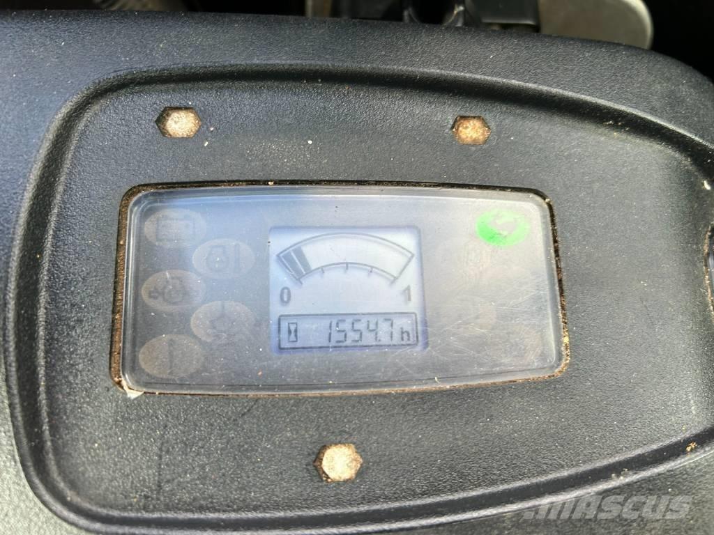 JCB 8026 CTS Minikoparki