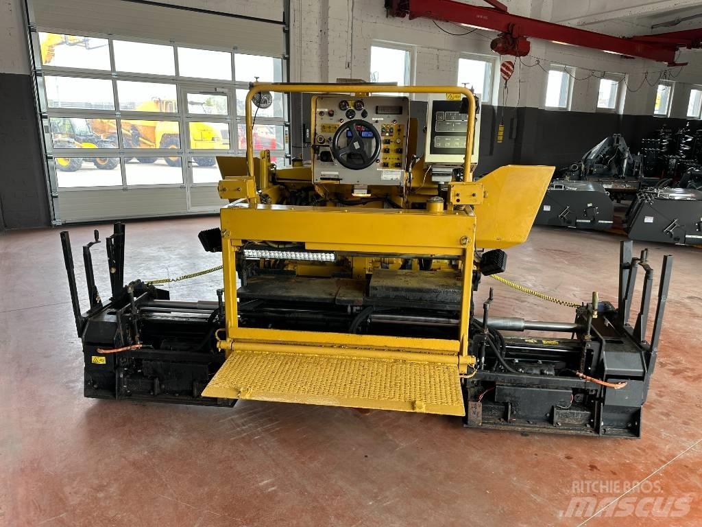 CAT AP 255 E Rozściełacze do asfaltu