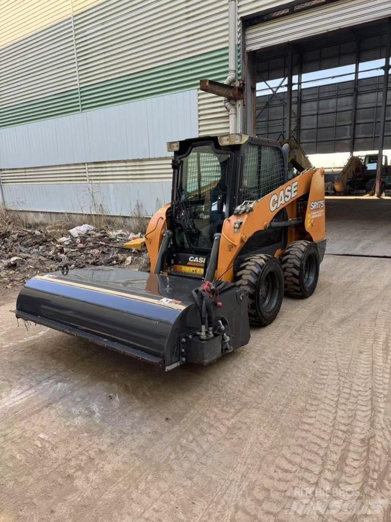 CASE SR 175 Ładowarki burtowe