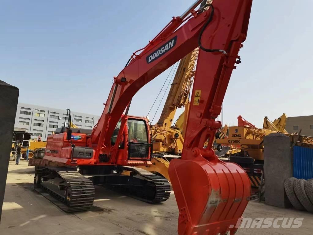 Doosan DX 300 Koparki gąsienicowe