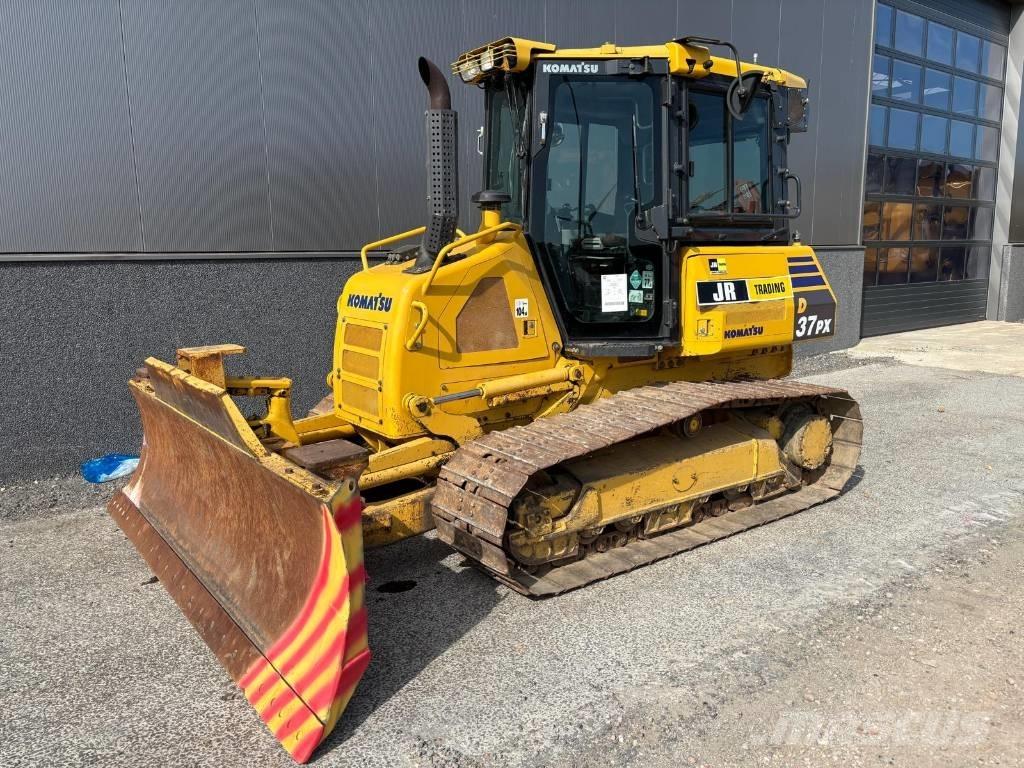 Komatsu D37 PX-23 Spycharki gąsienicowe