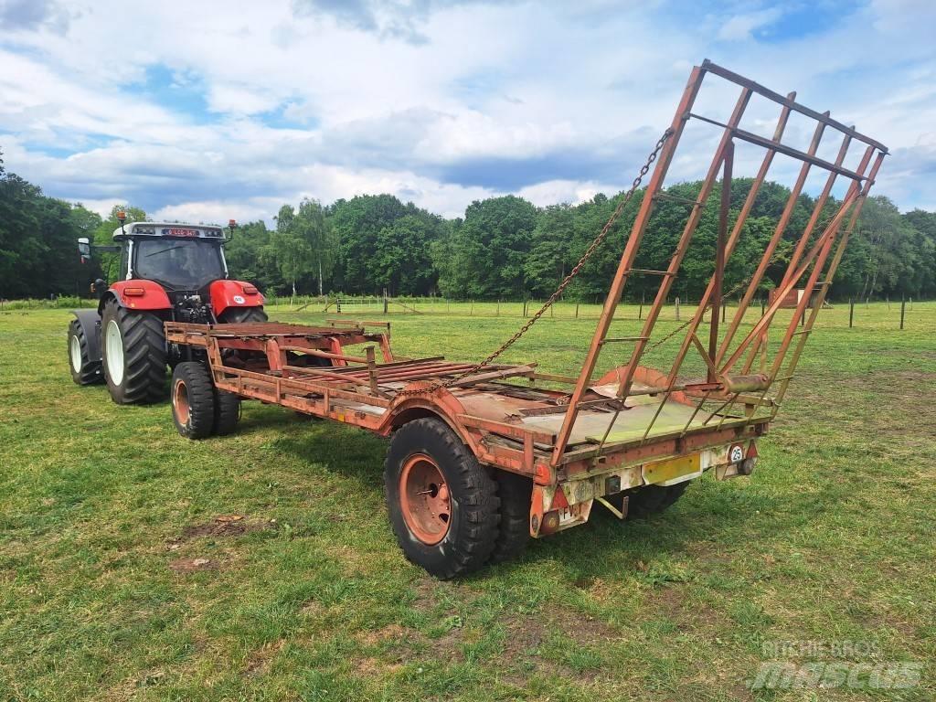  Strowagen 710 Przyczepy do przewozu słomy w belach