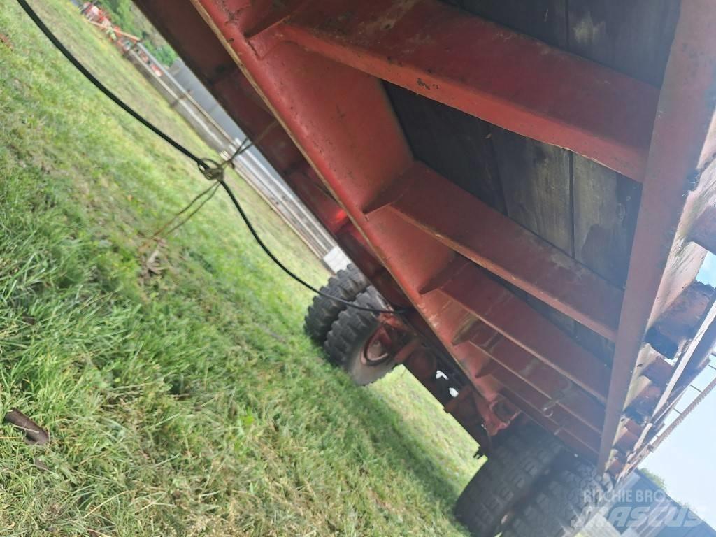  Strowagen 710 Przyczepy do przewozu słomy w belach