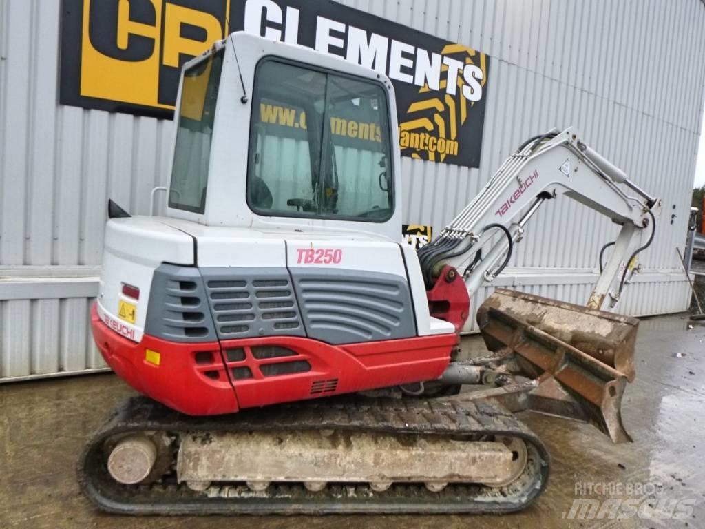 Takeuchi TB250 Minikoparki
