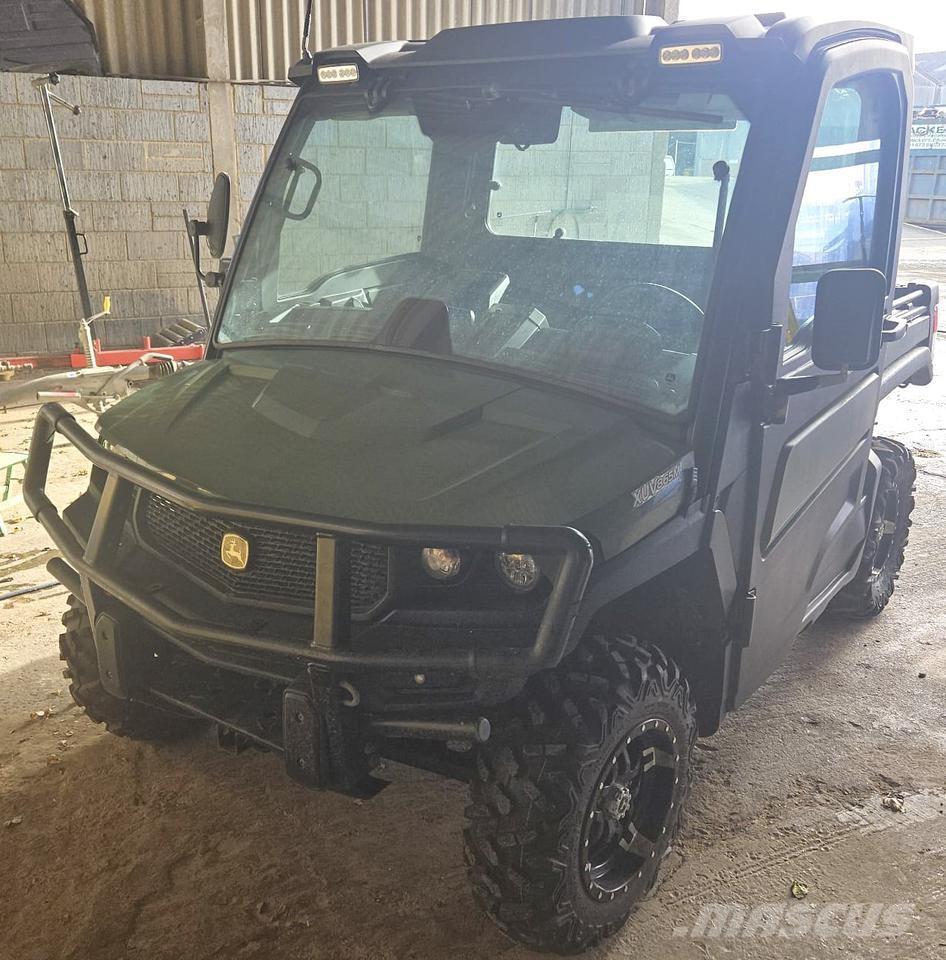 John Deere XUV865M Pojazdy terenowe