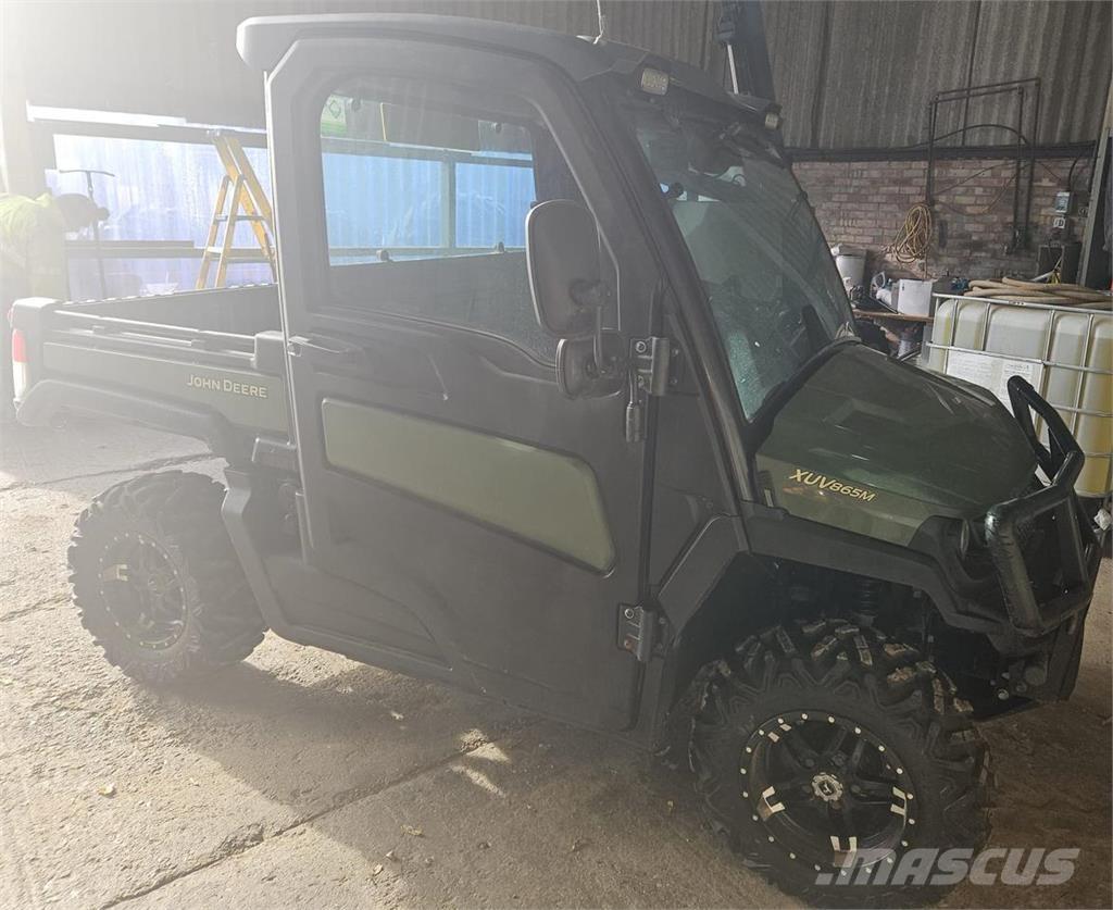 John Deere XUV865M Pojazdy terenowe