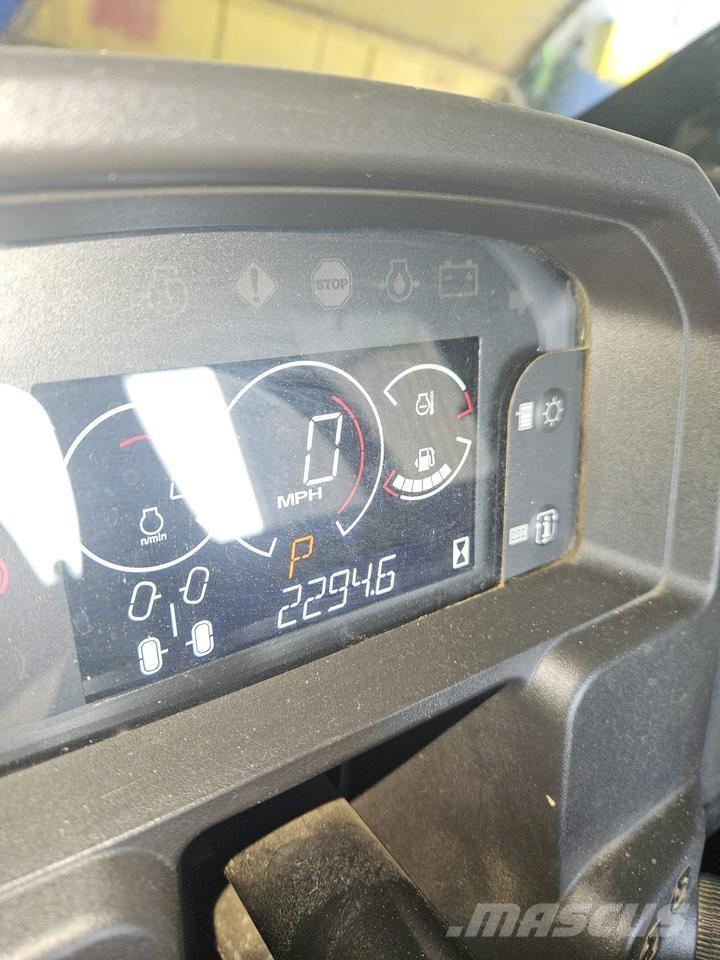 John Deere XUV865M Pojazdy terenowe