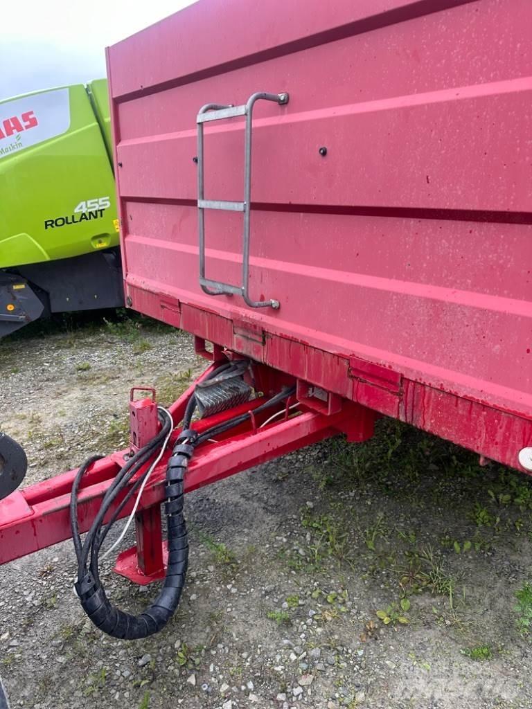 Metsjö 12 Wywrotki rolnicze