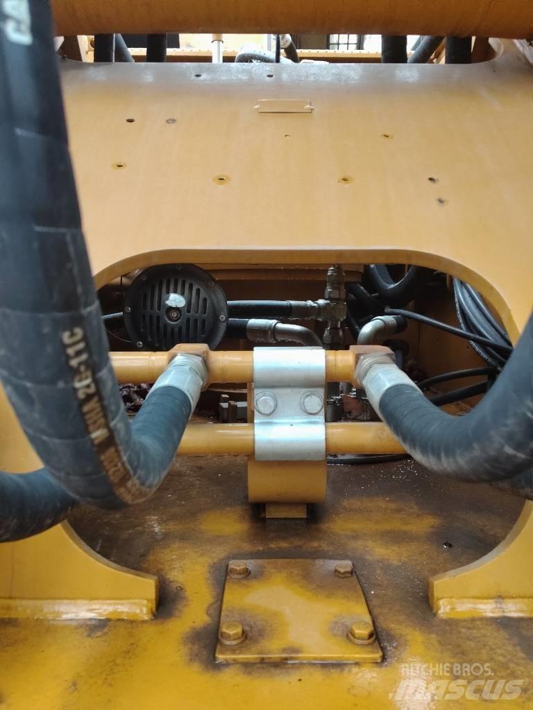 CAT 336 D Koparki gąsienicowe