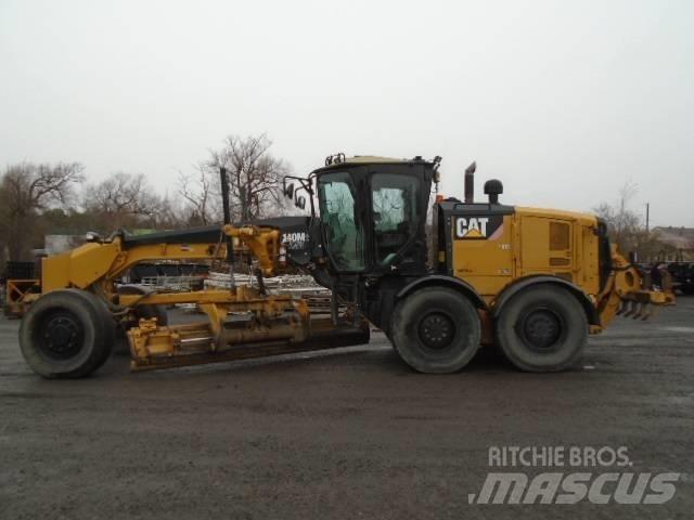 CAT 140 M 2 AWD Równiarki