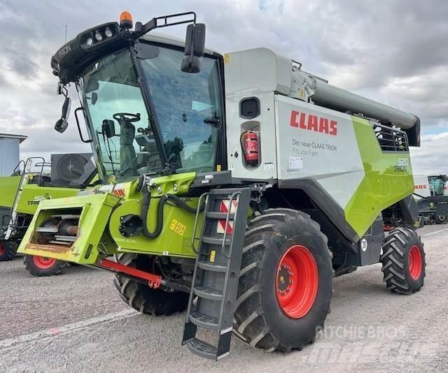 CLAAS TRION 520 Kombajny zbożowe
