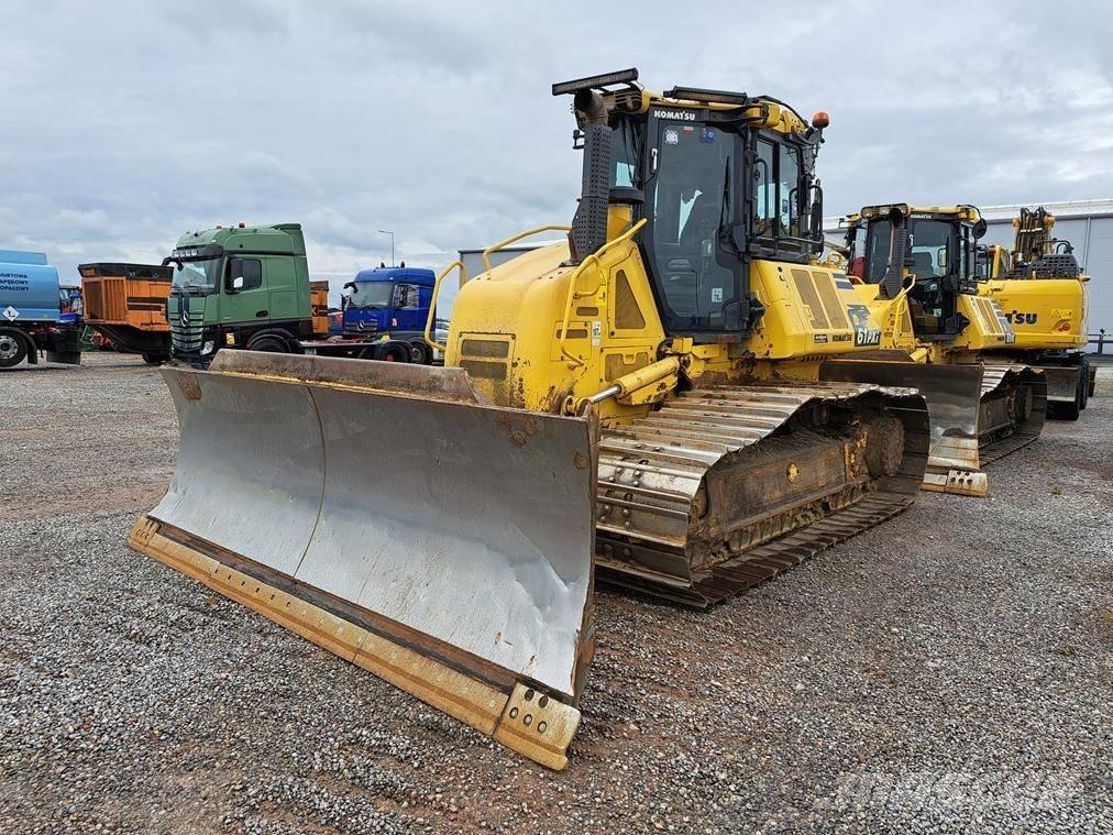Komatsu D 61 PXi-24 Spycharki gąsienicowe
