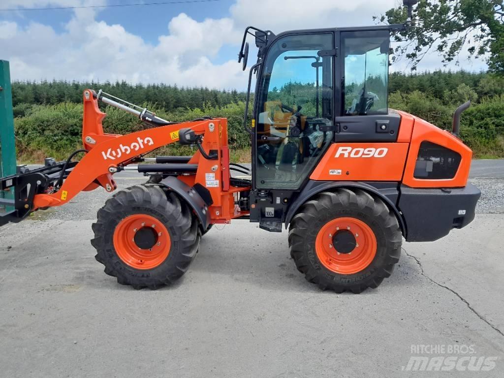 Kubota R 090 Ładowarki teleskopowe