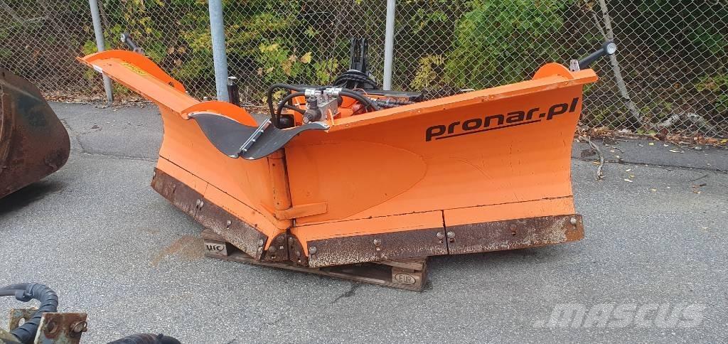 Pronar PUV 2800 M Lemiesze i pługi śnieżne