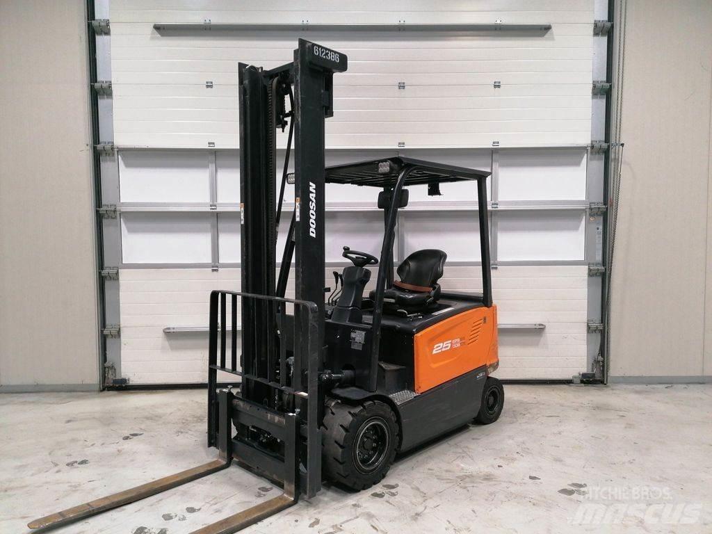 Doosan B25X-7 Wózki elektryczne