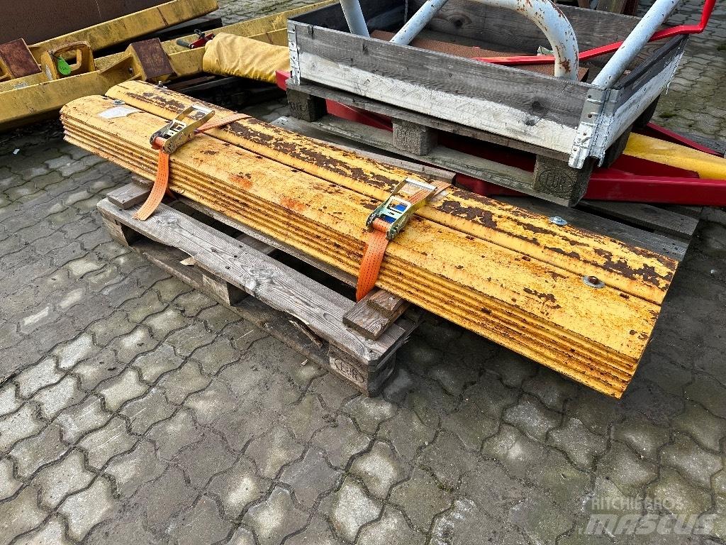 CAT 140 G Równiarki