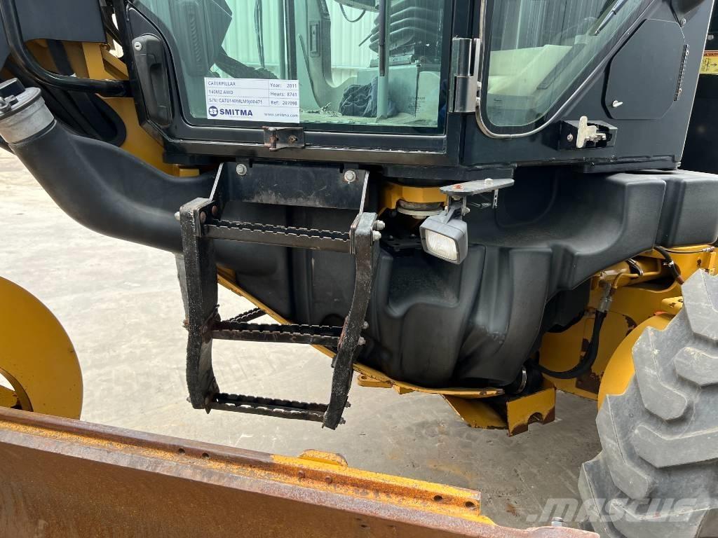 CAT 140M2 AWD Równiarki
