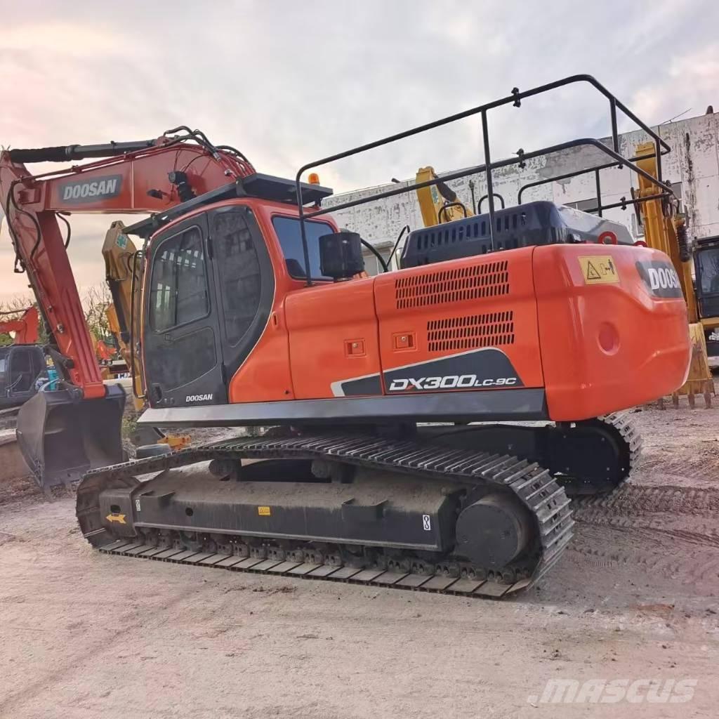 Doosan DX 300 Koparki gąsienicowe