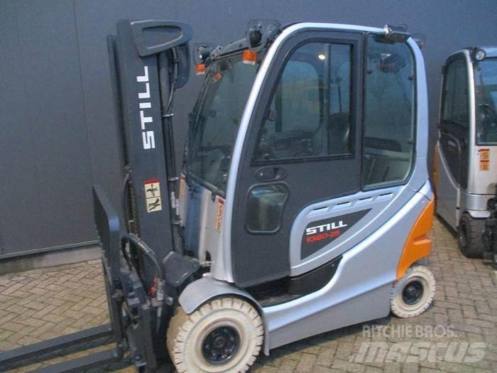 Still RX 60-25 Wózki elektryczne