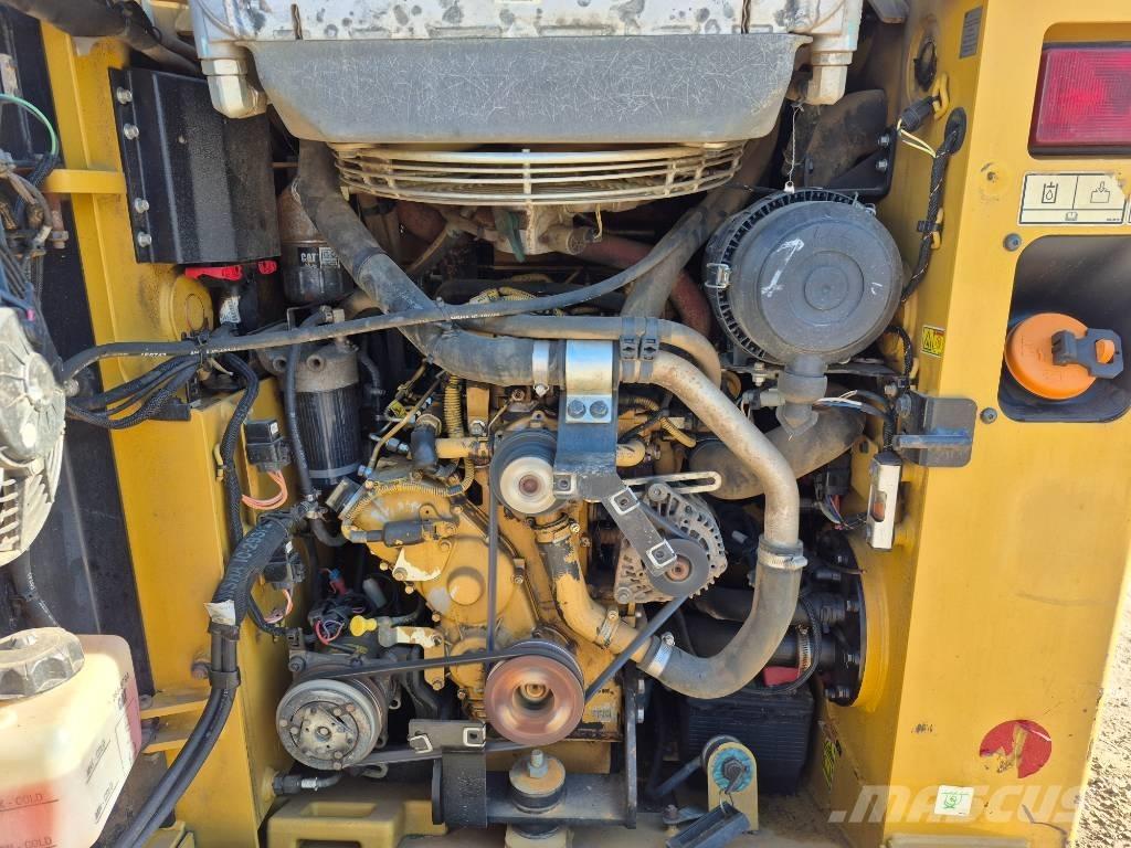 CAT 249 D Ładowarki burtowe