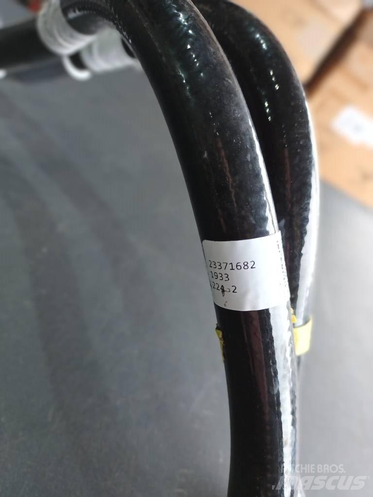Volvo HOSE 23371682 Silniki