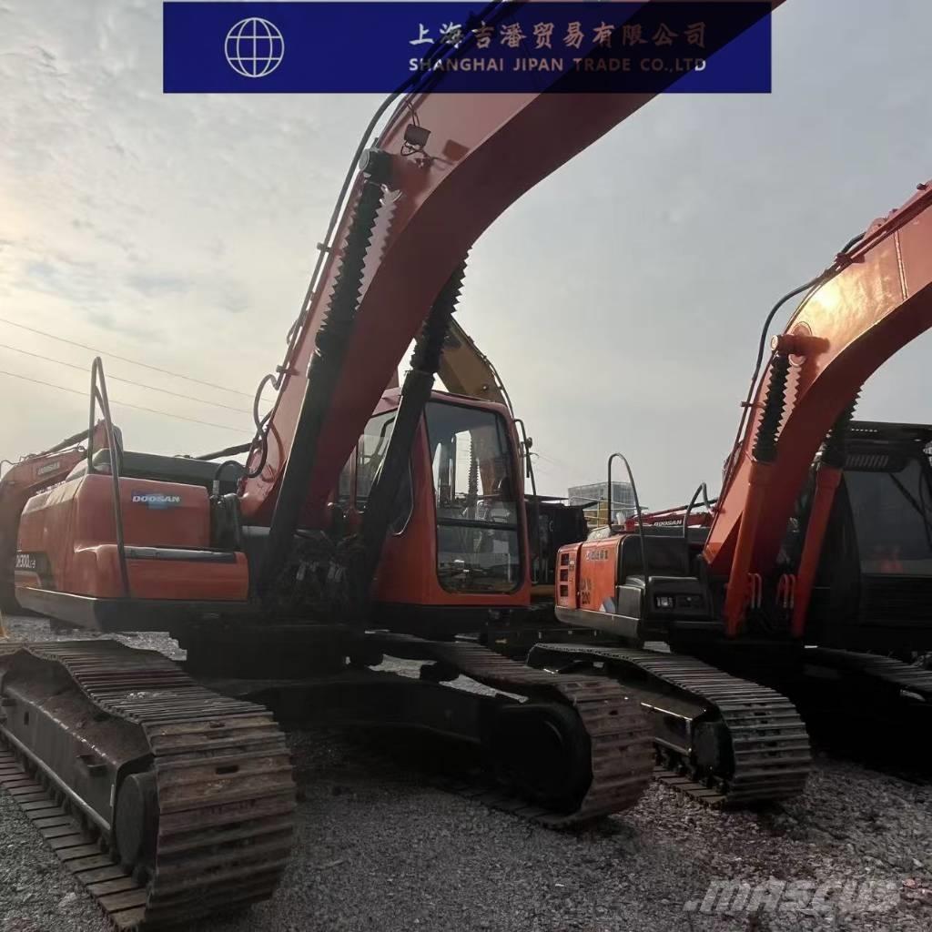 Doosan DH 300 Koparki gąsienicowe