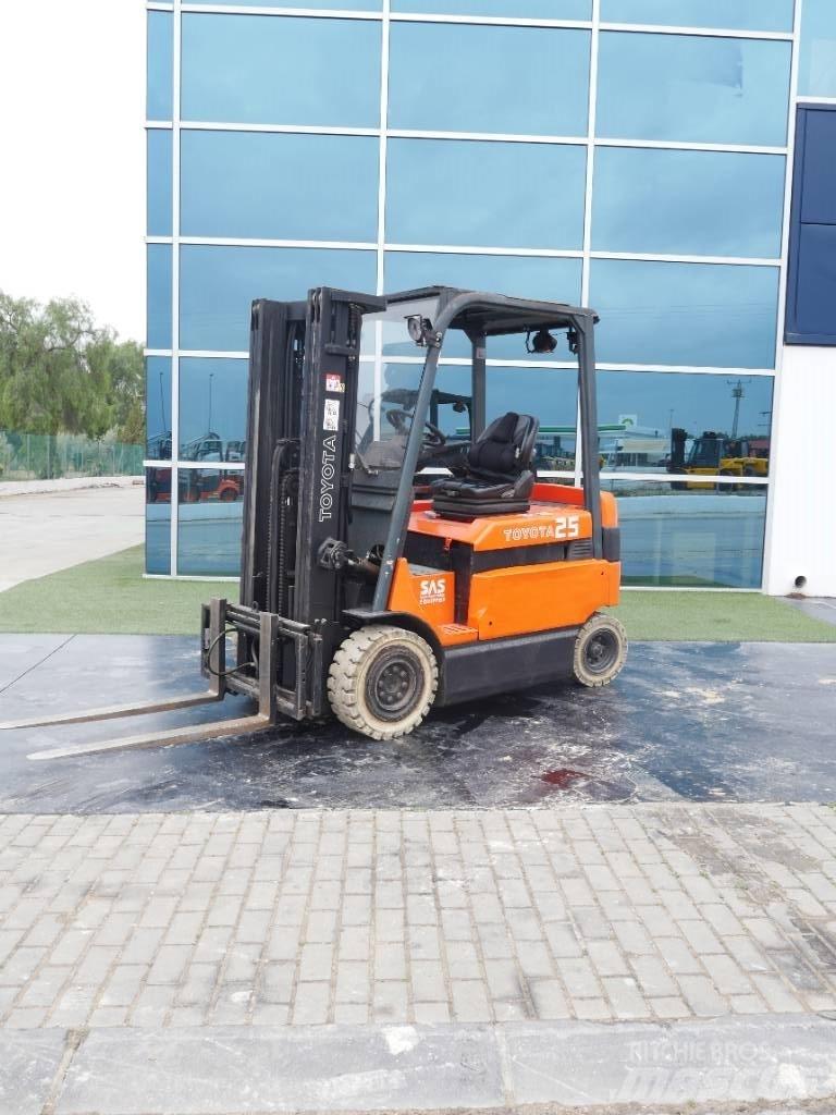 Toyota 7 FBMF 25 Wózki elektryczne