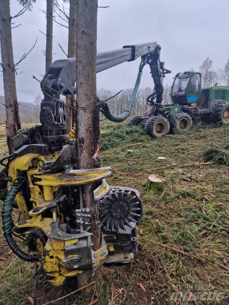 John Deere 1270 E Harwestery