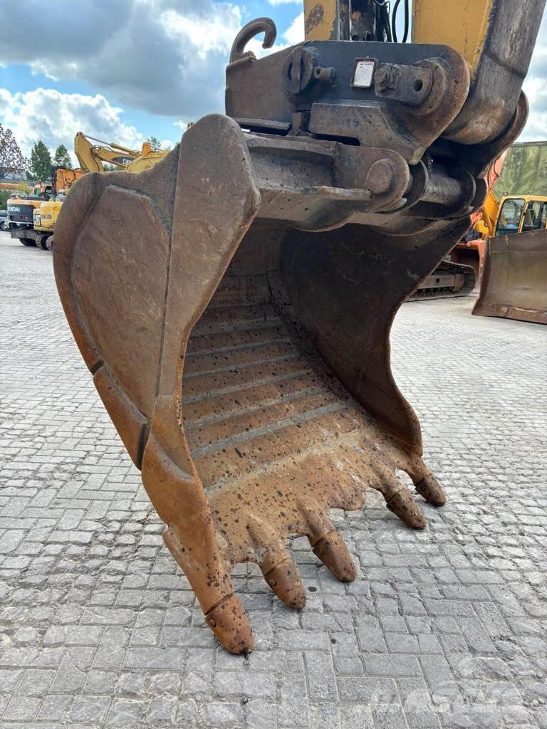 CAT 330 B L Koparki gąsienicowe