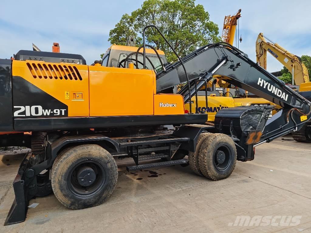 Hyundai R210W-9 Koparki kołowe