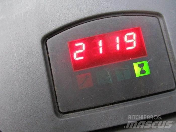 BT LPE 200-6 Wózki widłowe unoszące z platformą dla operatora
