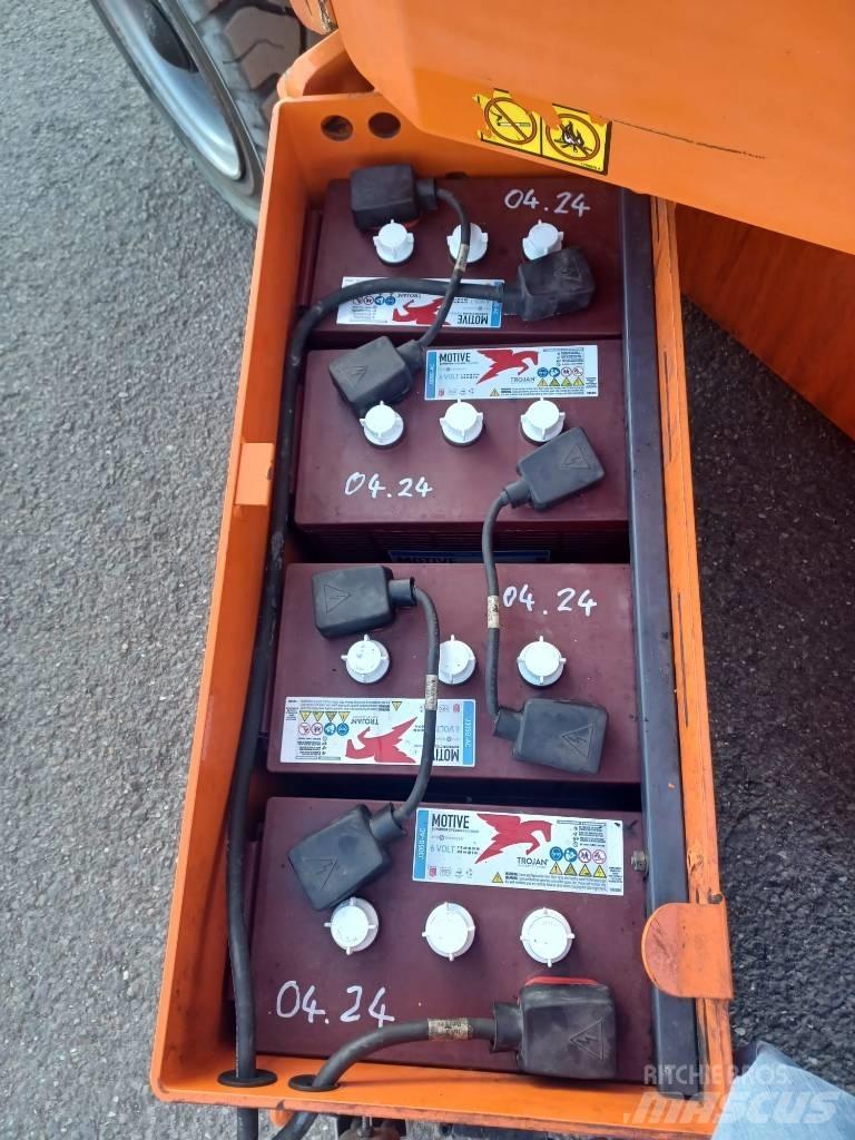 JLG E 300 AJP Podnośniki przegubowe