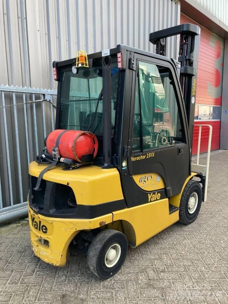 Yale GLP25VX Wózki LPG