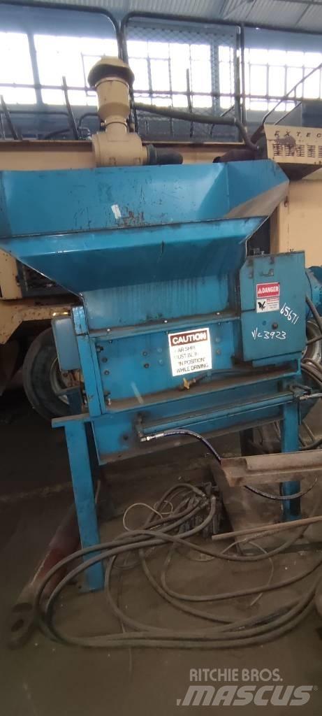  Securit Compactor Maszyny komunalne